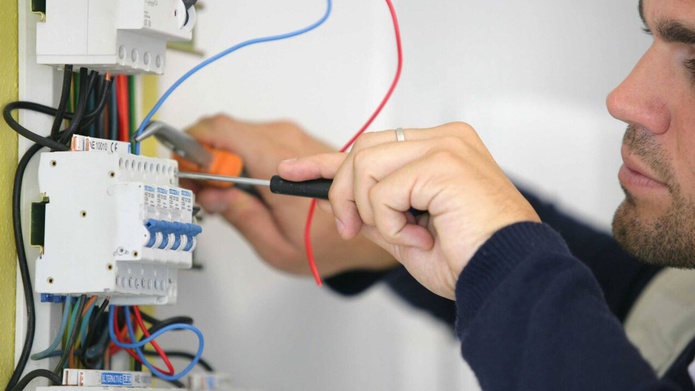 Aptomat 3 Pha là gì? Cấu tạo và nguyên lý hoạt động